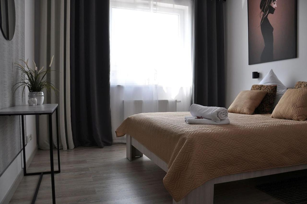 Q Apart Grand - Klimatyzowane 3 Pokojowe Apartamenty Przy Manufakturze Z Garazem Gratis, Fv Łódź Kültér fotó