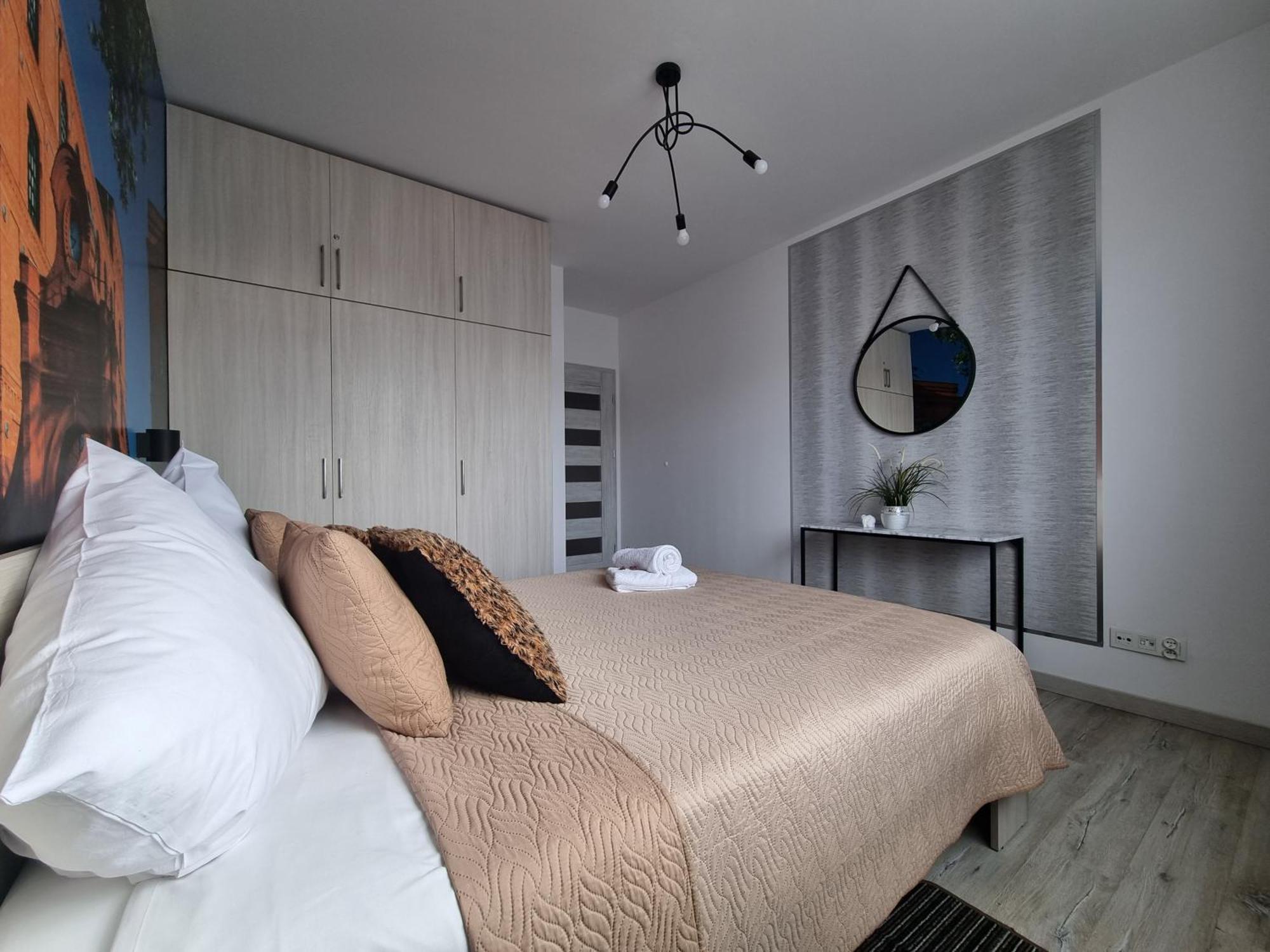 Q Apart Grand - Klimatyzowane 3 Pokojowe Apartamenty Przy Manufakturze Z Garazem Gratis, Fv Łódź Kültér fotó